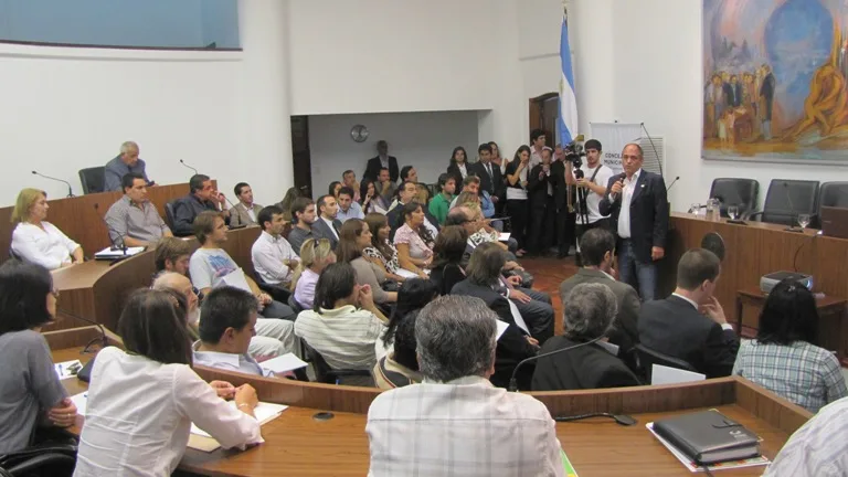 Con una gran convocatoria se inició el Ciclo de Foros Proyectando Juntos Santa Fe