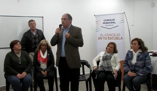 “El Concejo en Tu Escuela” llegó al barrio El Pozo