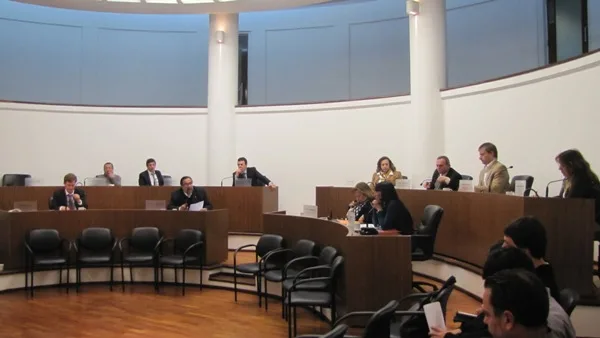 Establecen nuevas disposiciones para la utilización de contenedores en la vía pública