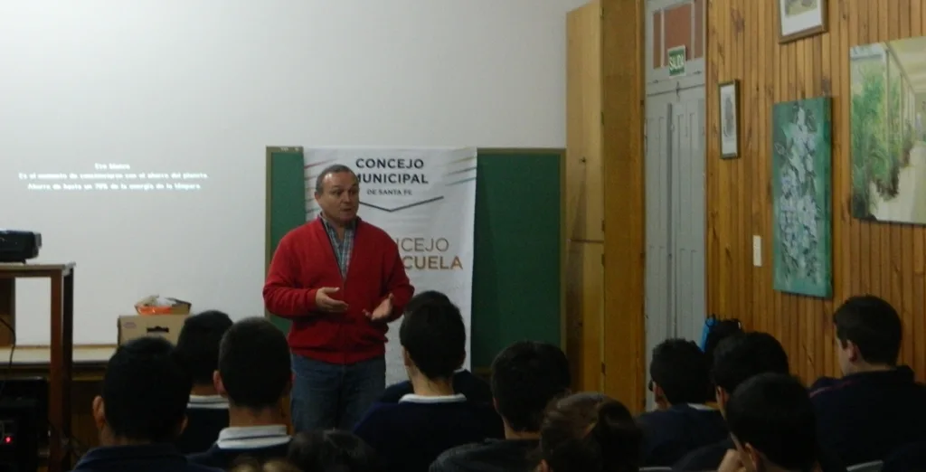 Estudiantes del Colegio Verna continúan trabajando en sus proyectos para el Concejo Joven