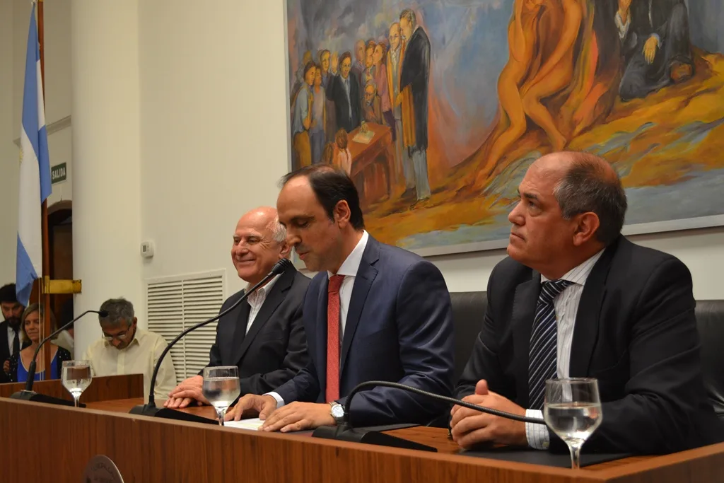 José Corral juró en el Concejo y comenzó su segundo mandato al frente de la ciudad