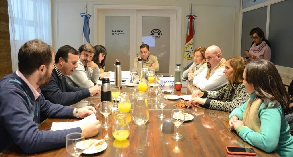 Concejales se reunieron con funcionarios para implementar el Fondo de Asistencia Vecinal