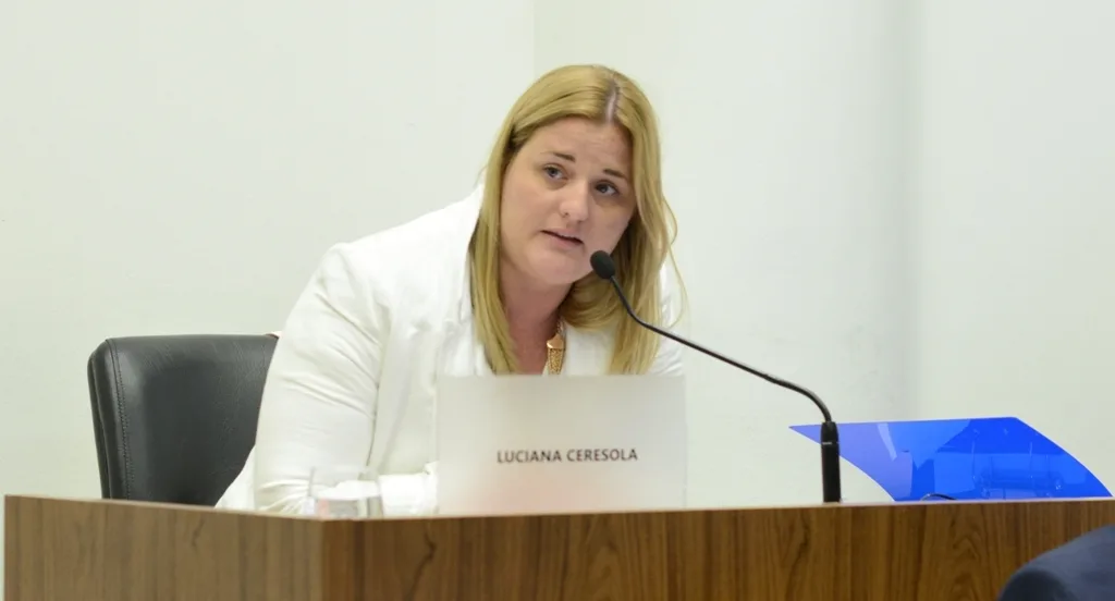 Será obligatorio implementar sistemas para hipoacúsicos en salas de cine