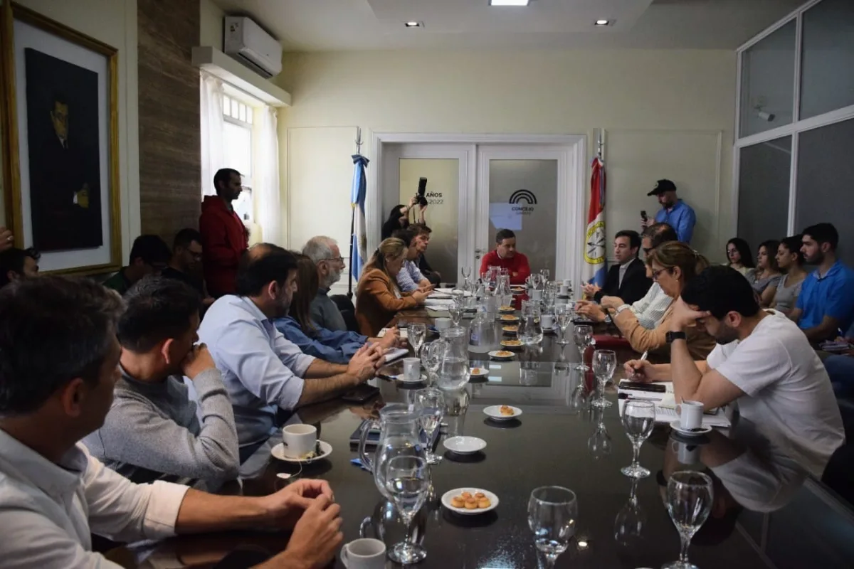 Nocturnidad: Concejales recibieron a miembros del Bureau de Eventos