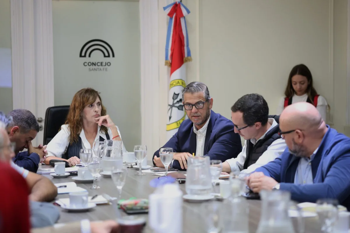 Concejales analizaron con funcionarios municipales la emergencia en movilidad y los cambios al SEOM