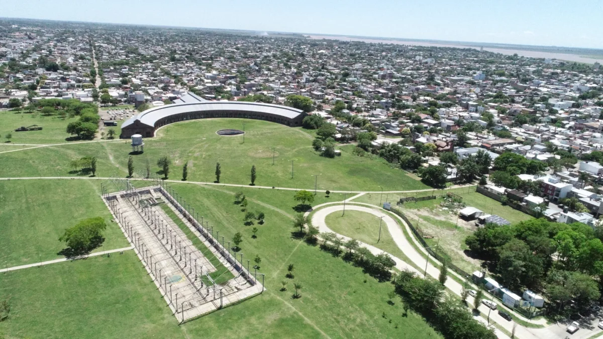 Por iniciativa de vecinos e instituciones, se creó el “Parque Lineal de la Democracia”