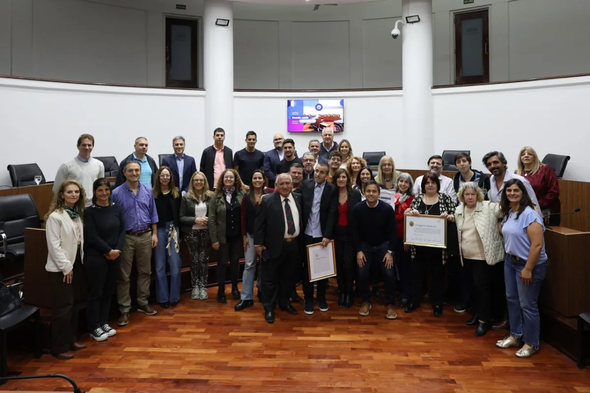 El Concejo distinguió a Bruno Rodriguez, primera persona ciega en recibirse de Ingeniero en Sistemas en la UTN