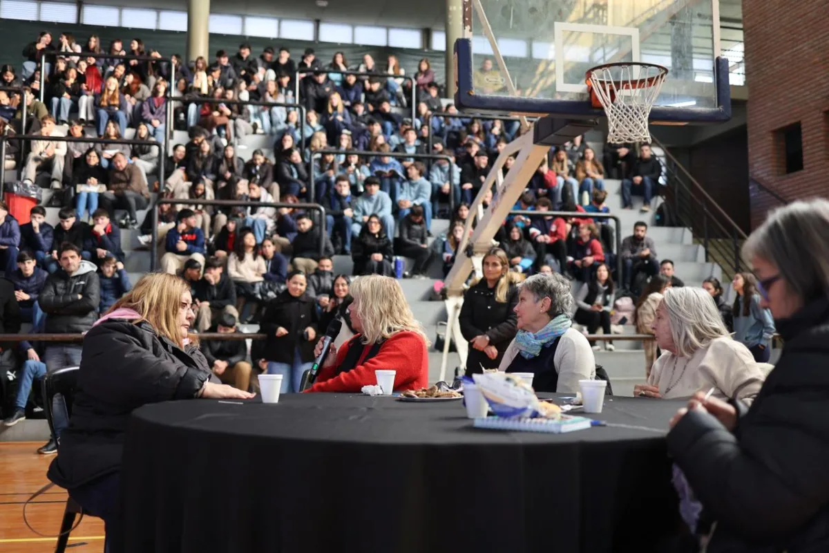 Concejo Joven y Concejo Mayor, juntos por primera vez en una experiencia que reunió a más de 1500 personas
