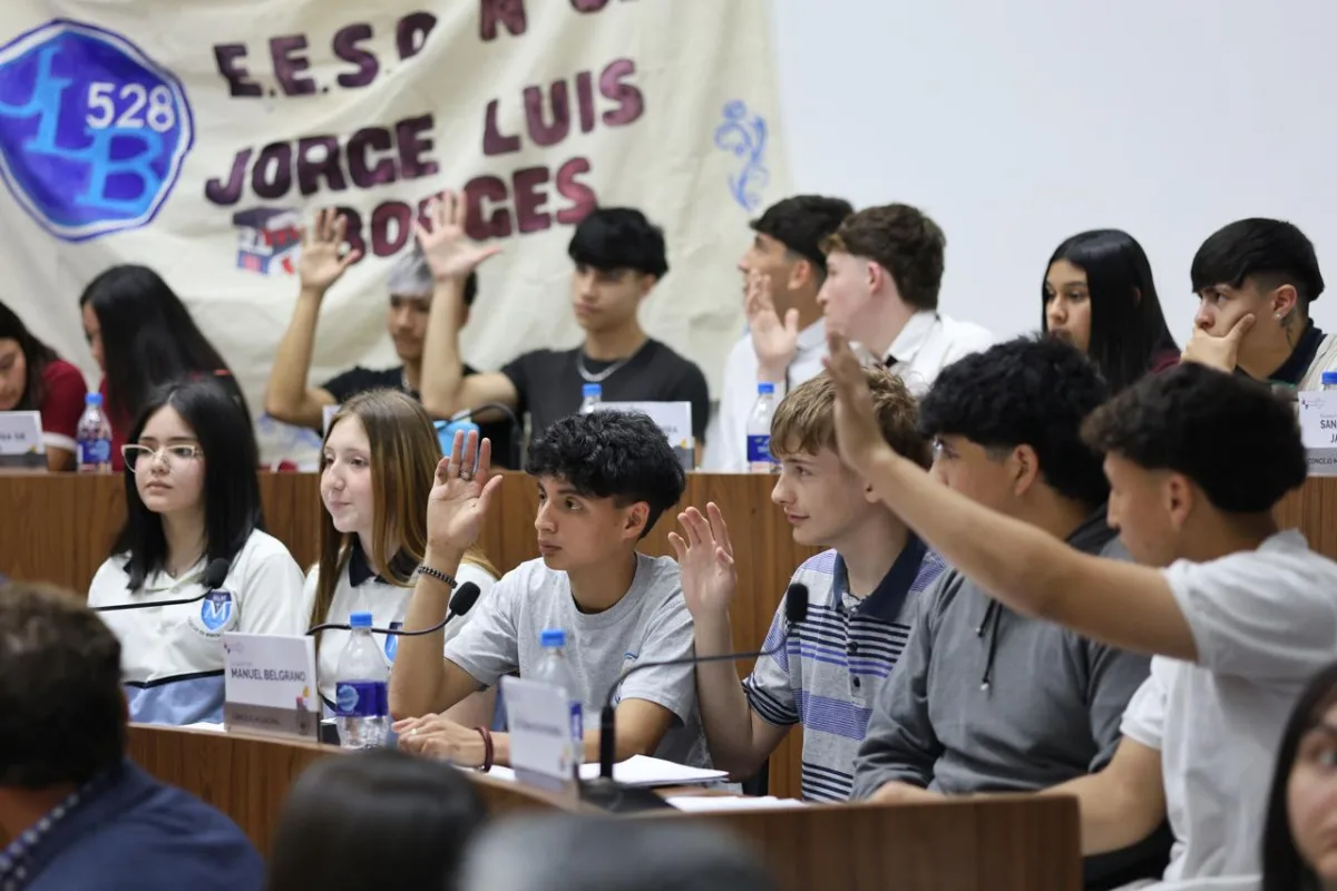 El Concejo Joven cerró su primera sesión 2026 con 32 proyectos aprobados