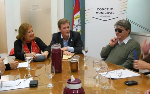 Estudian una propuesta para incorporar un servicio a discapacitados en supermercados