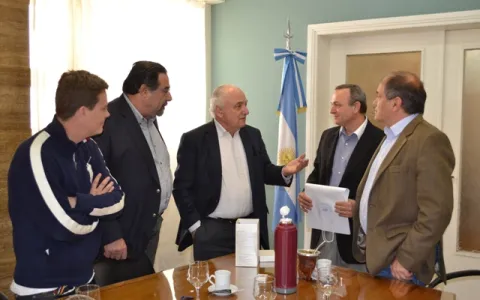 Jaunarena llegó a la ciudad por los festejos de los 30 años de democracia