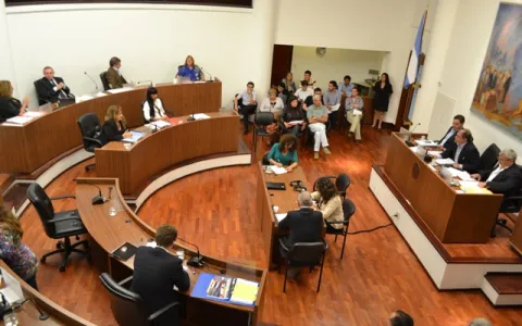 Ceden terreno para la construcción de un Centro de Salud en Varadero Sarsotti