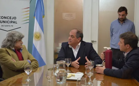 Reconocieron a Lito Cruz en su visita a la ciudad