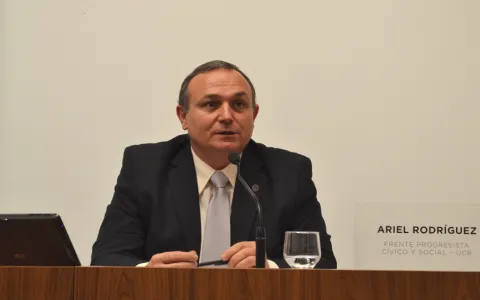 Proponen reemplazar a los bebederos con nuevos dispensers antivándalos