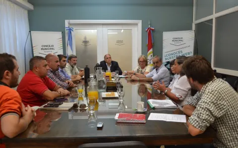 Concejales se reunieron con vecinos de Candioti Sur