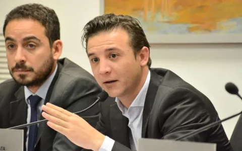 Impulsan la incorporación de guarderías nocturnas en escuelas para adultos