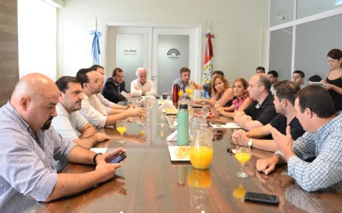 Concejales se reunieron con representantes del Casino Santa Fe