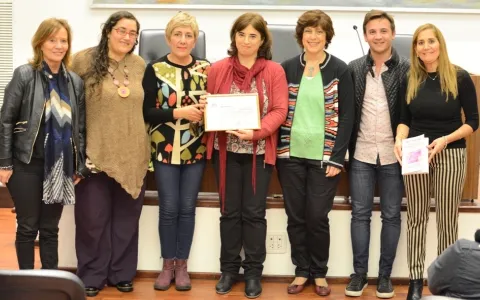 El Concejo declaró de interés la publicación colectiva “Alas Maestras”