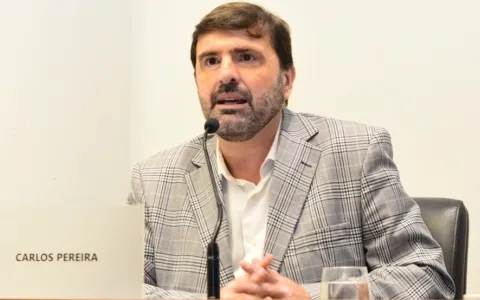 Se podrá estacionar en el margen izquierdo en algunas calles aledañas de Aristóbulo del Valle