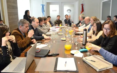 Concejales se reunieron con autoridades del Litoral Gas