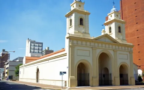 Declaran de interés histórico y artístico a la Catedral Metropolitana