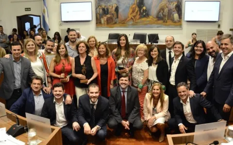 El Concejo realizó una sesión especial en conmemoración del Día Internacional de la Mujer