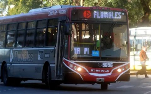 Servicio de colectivos a Paraná: convocan a funcionarios municipales a una reunión de trabajo
