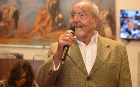 El Concejo Municipal distinguió a Carlos Mario Peisojovich