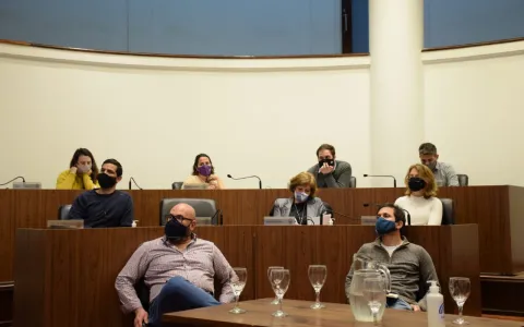 Paradores de playa: El Concejo recibió a funcionarios municipales