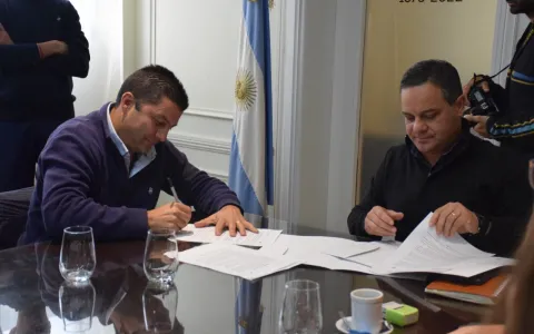 Fútbol sin violencia: El Concejo firmó un convenio con la Liga Santafesina