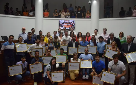 El Concejo reconoció a deportistas y jóvenes santafesinos destacados