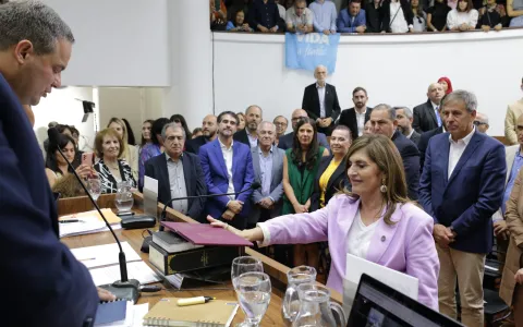 Sesión Preparatoria: Adriana “Chuchi” Molina es la nueva presidenta del Concejo Municipal