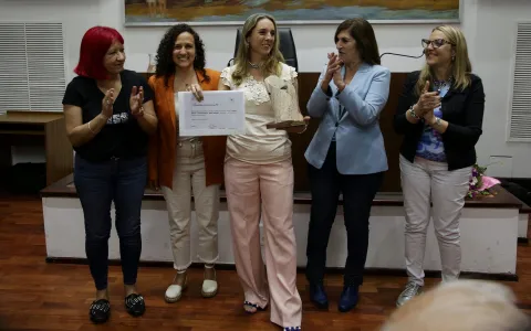 El Concejo entregó el Reconocimiento Marta Samatan a la trayectoria docente