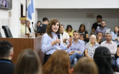 Adriana Molina presentó el Plan de Presidencia 2025