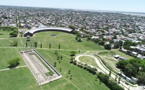 Por iniciativa de vecinos e instituciones, se creó el “Parque Lineal de la Democracia”