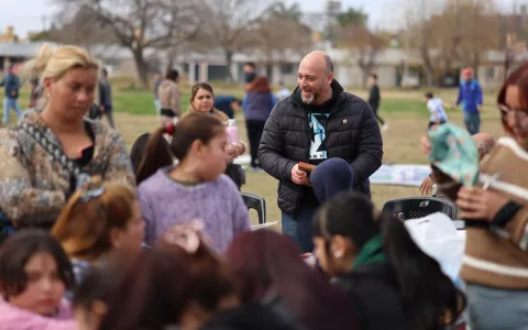 El Concejo acompañó la primera Kermés barrial organizada por los vecinos del Distrito Norte