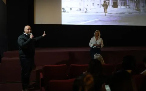 El Concejo Joven y el Concejo Mayor compartieron una jornada de cine, memoria y debate
